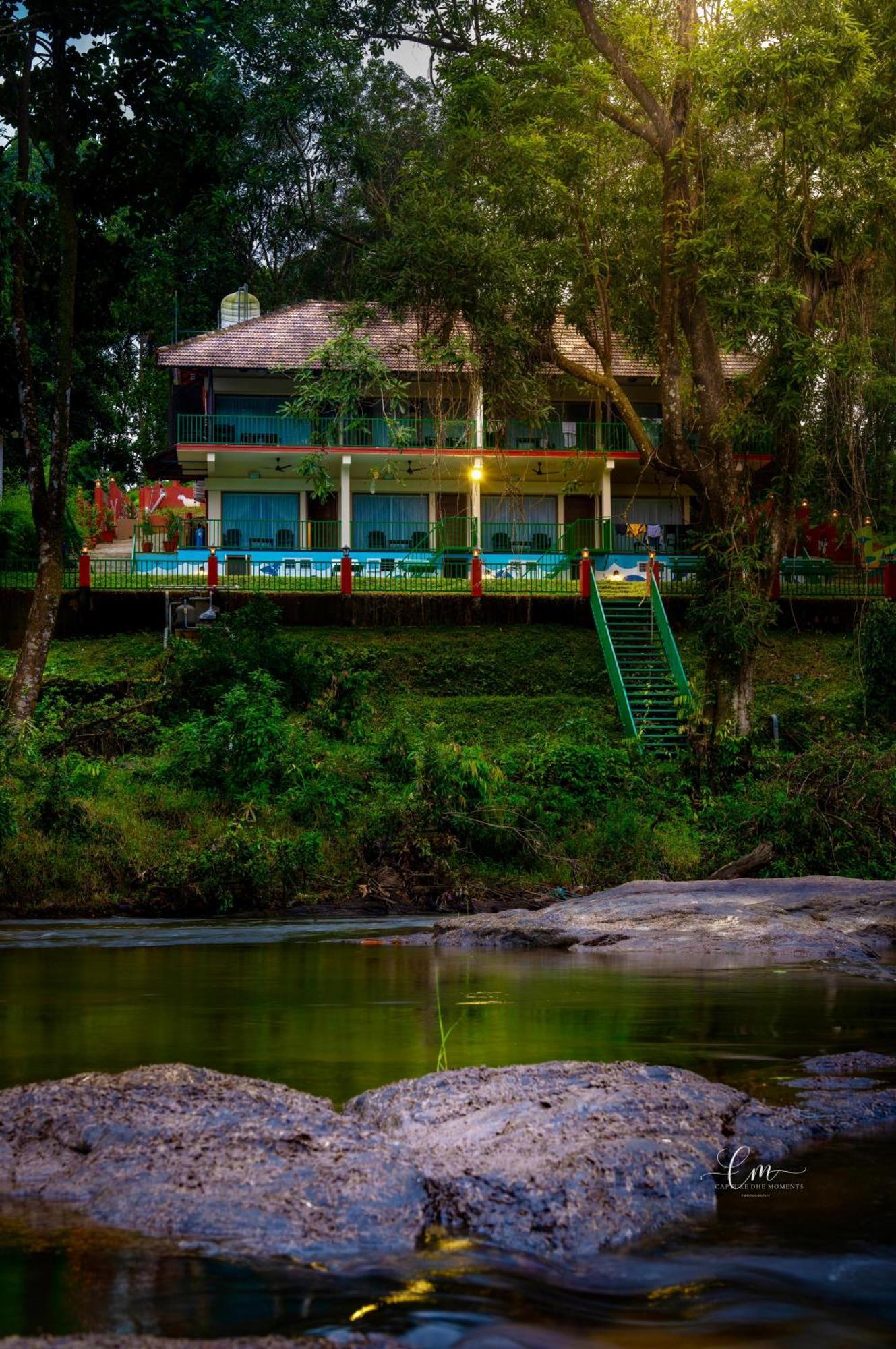 Falcon Riverview Resorts Kuttampuzha Exterior foto