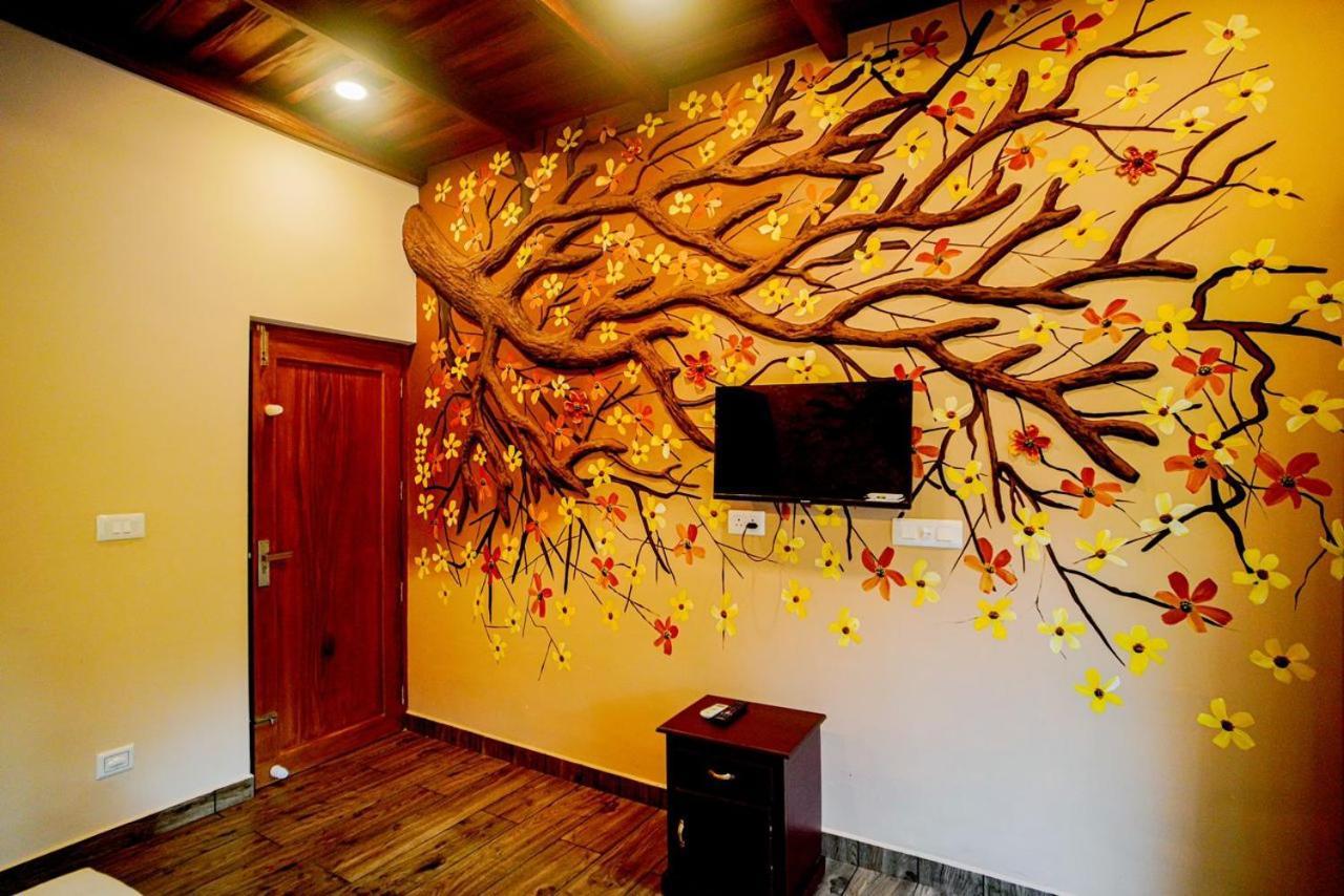 Falcon Riverview Resorts Kuttampuzha Exterior foto