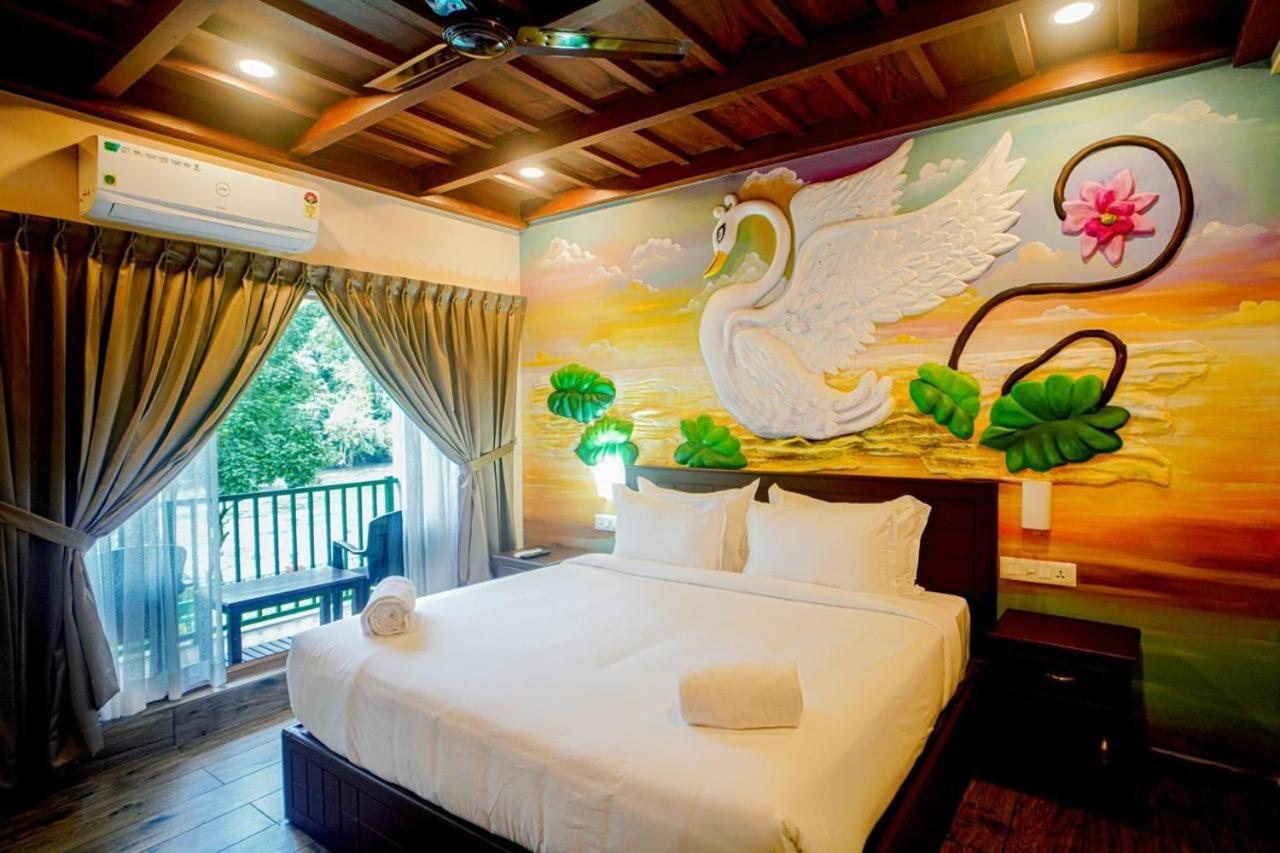 Falcon Riverview Resorts Kuttampuzha Exterior foto